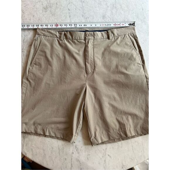 Vineyard Vines Shorts Mens 38 khaki Chino Golf On The Go Performance Nylon Blend - Picture 1 of 8